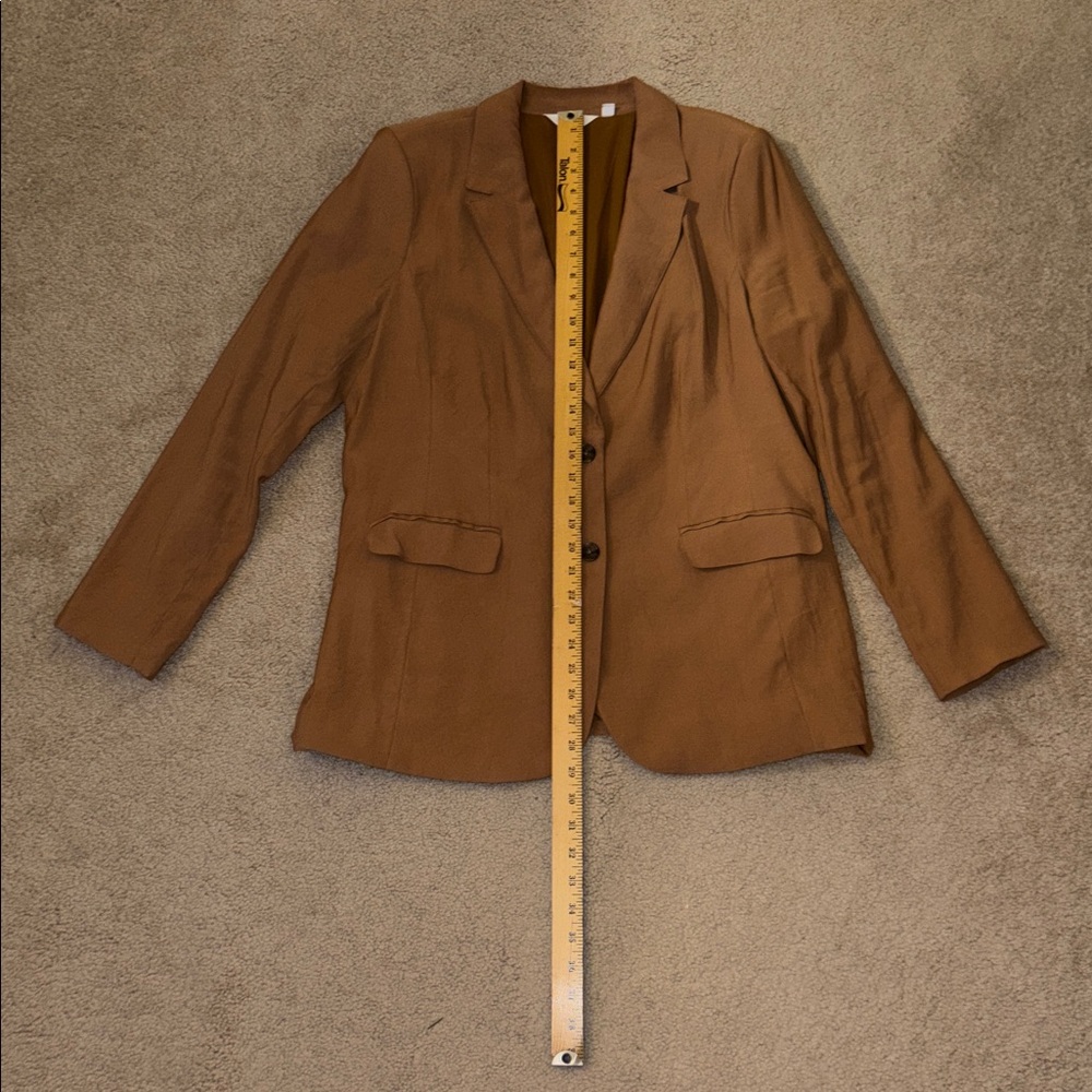 Two button notch collar Blazer - Picture 4 of 10